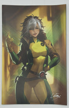 Load image into Gallery viewer, [Signed by Leirix] Uncanny X-Men #8 Unknown Comics Leirix Exclusive Virgin Var [IN STOCK]