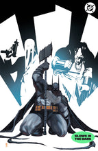 Load image into Gallery viewer, [GLOW IN THE DARK] ABSOLUTE BATMAN #21 MIGUEL MERCADO EXCLUSIVE VIRGIN VAR (06/17/2026)