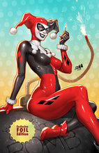 Load image into Gallery viewer, [FOIL] Harley Quinn #46 David Nakayama Exclusive PREMIUM Var BOOM (02/19/2025)