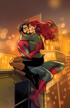 Load image into Gallery viewer, Ultimate Spider-man #15 Unknown Comic Mirka Andolfo Exclusive Virgin Var (03/26/2025)