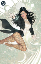 Load image into Gallery viewer, ZATANNA #1 JOSH MIDDLETON EXCLUSIVE VIRGIN VAR (04/29/2026)